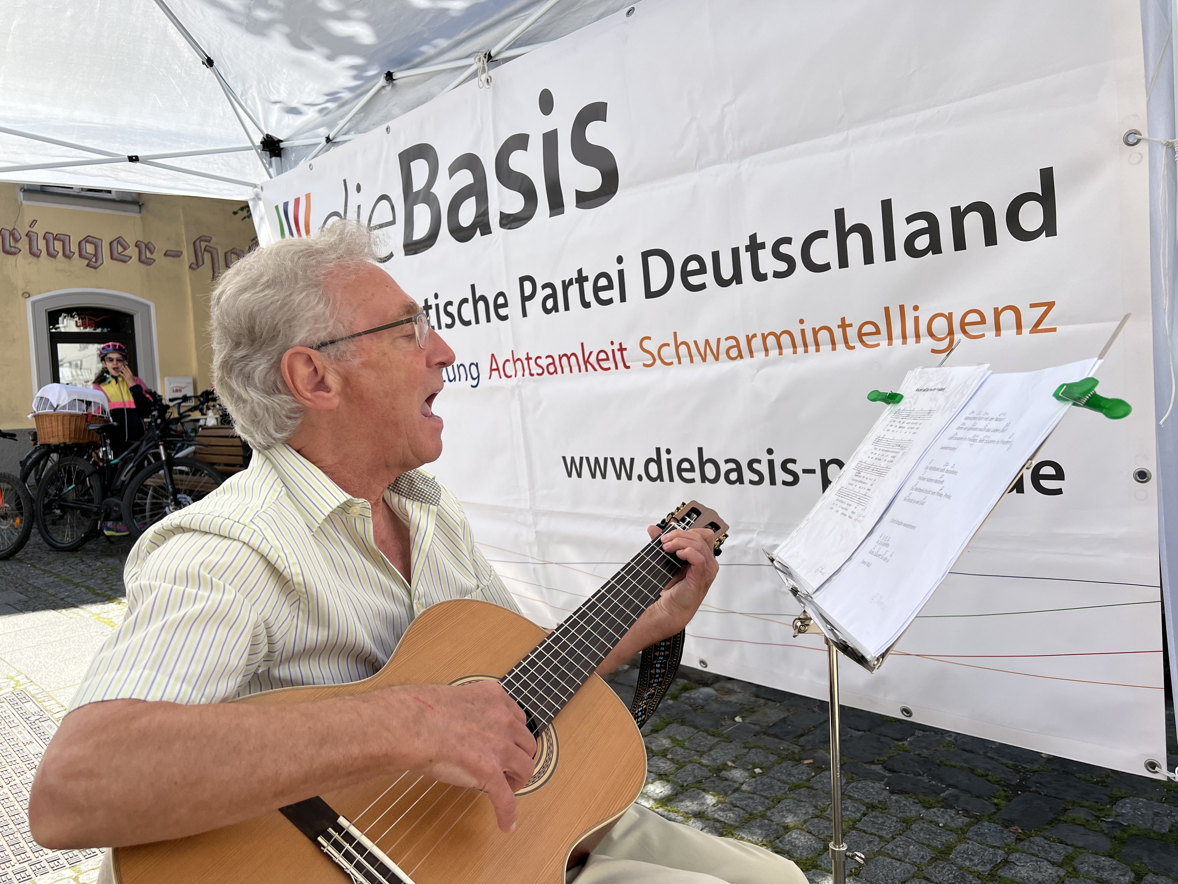 Schon wieder ein Friedensappell!