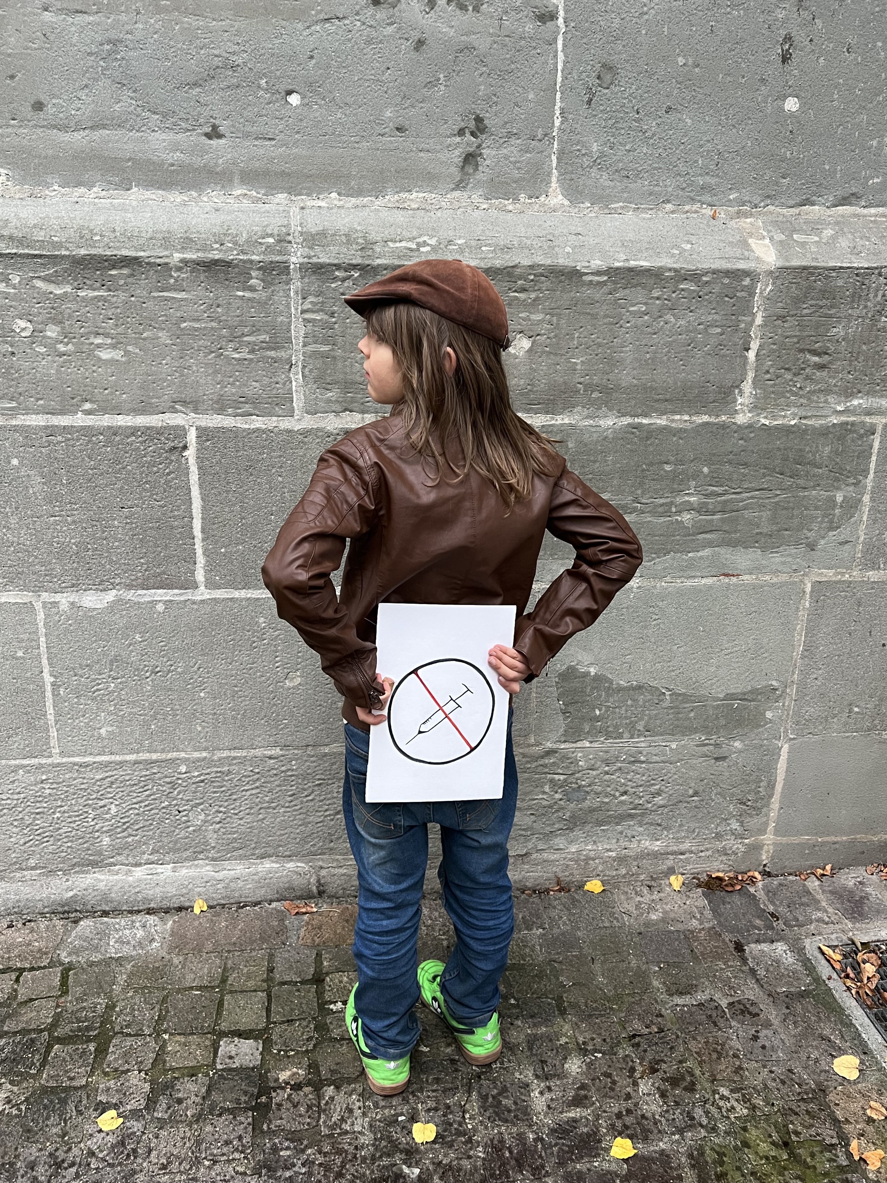 Tabu-Thema „Impfschäden“ bei Kindern - Tödliche Folge einer Impfung gegen Covid-19