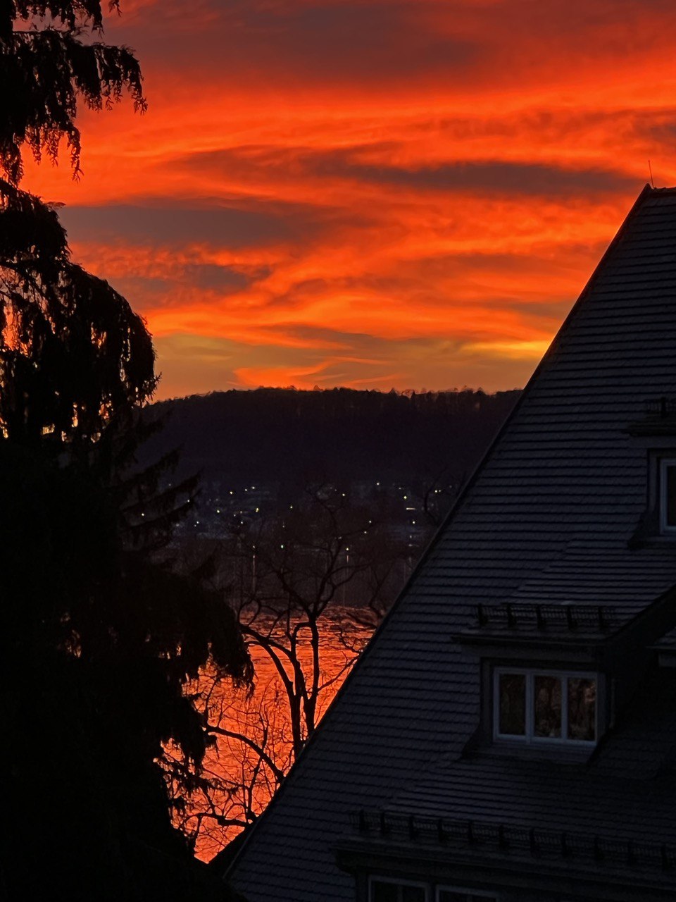 Ein "Christ-Kind", die Pardon! Scheisse auf dem Pflummernplatz- und ein "Happy"-End