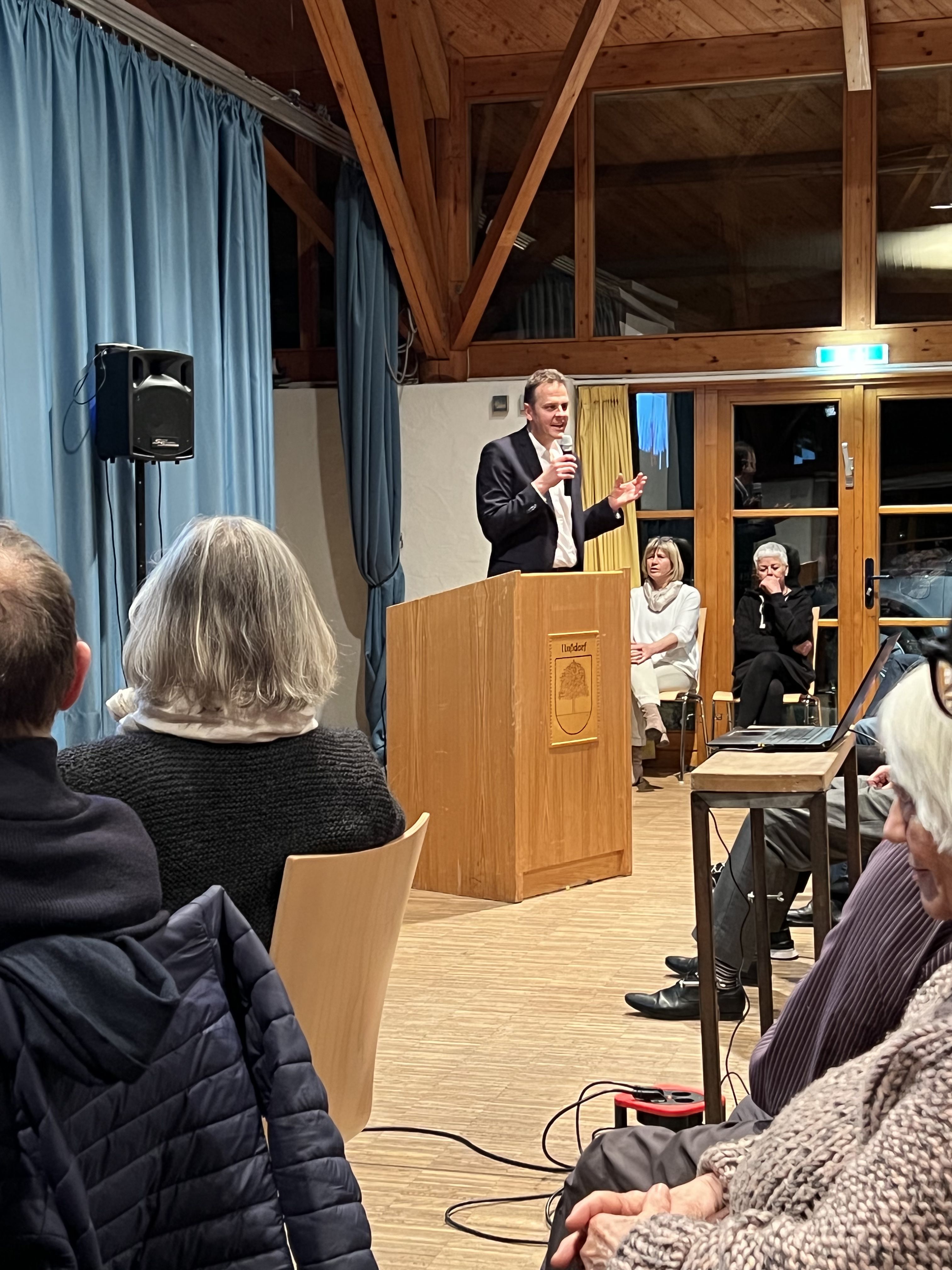 Andersdenkende sollten zum Arzt, meint Professor Butter.