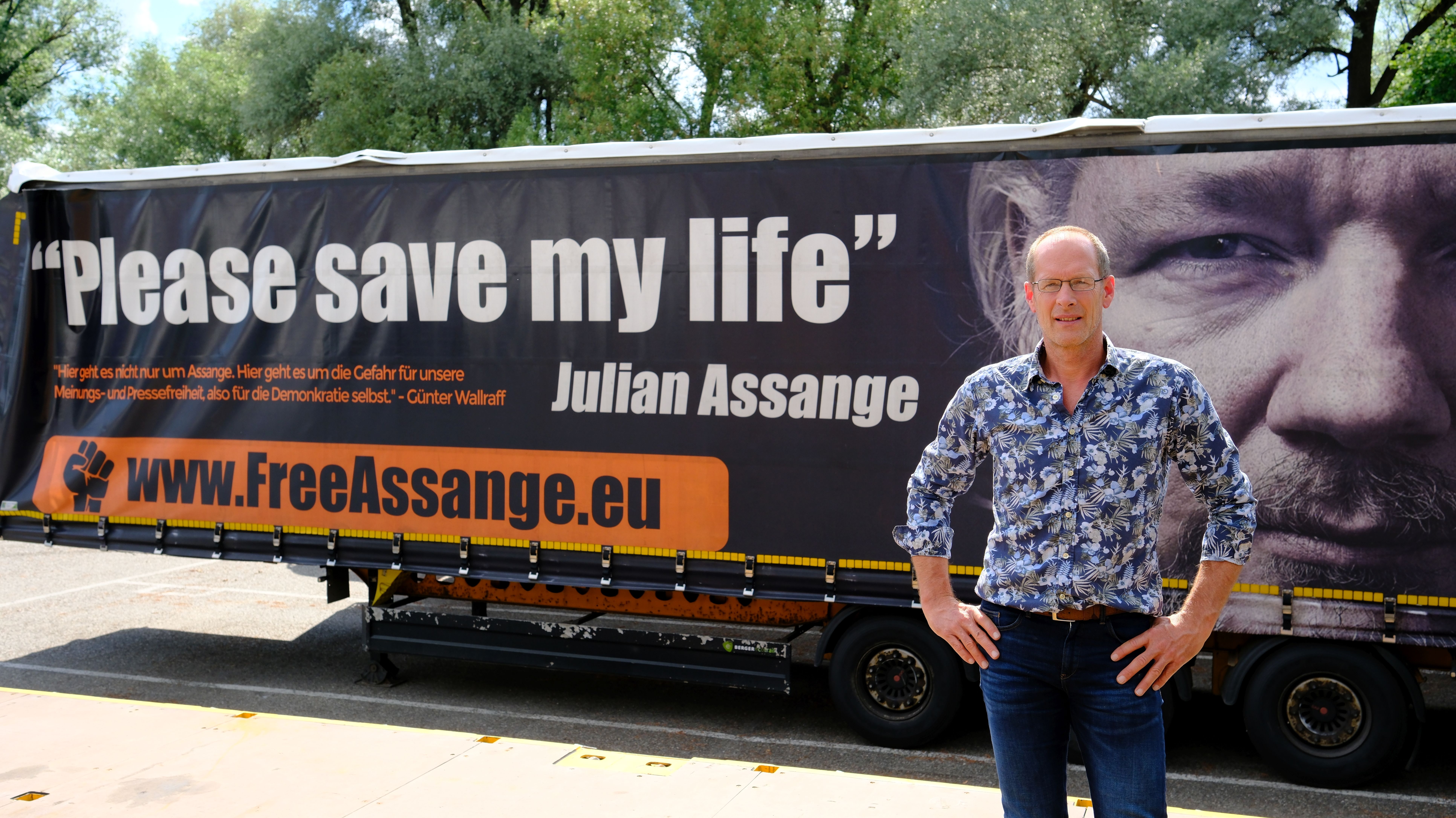 Jeder ist Assange! Markus Barth. Spediteur.