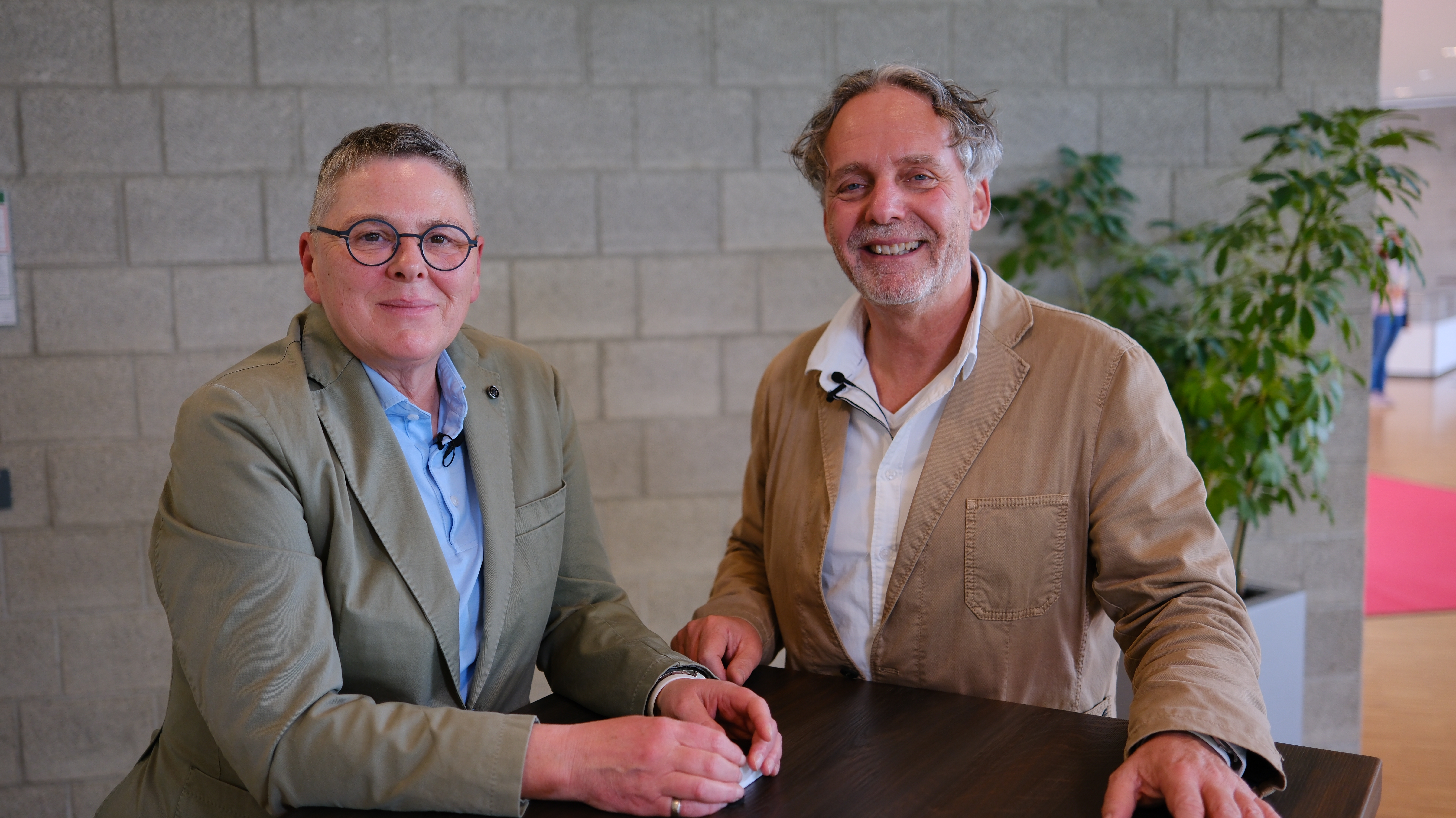 Über geistige (Ver-)Führer und Spiritualität. "Ronny" Weikl.