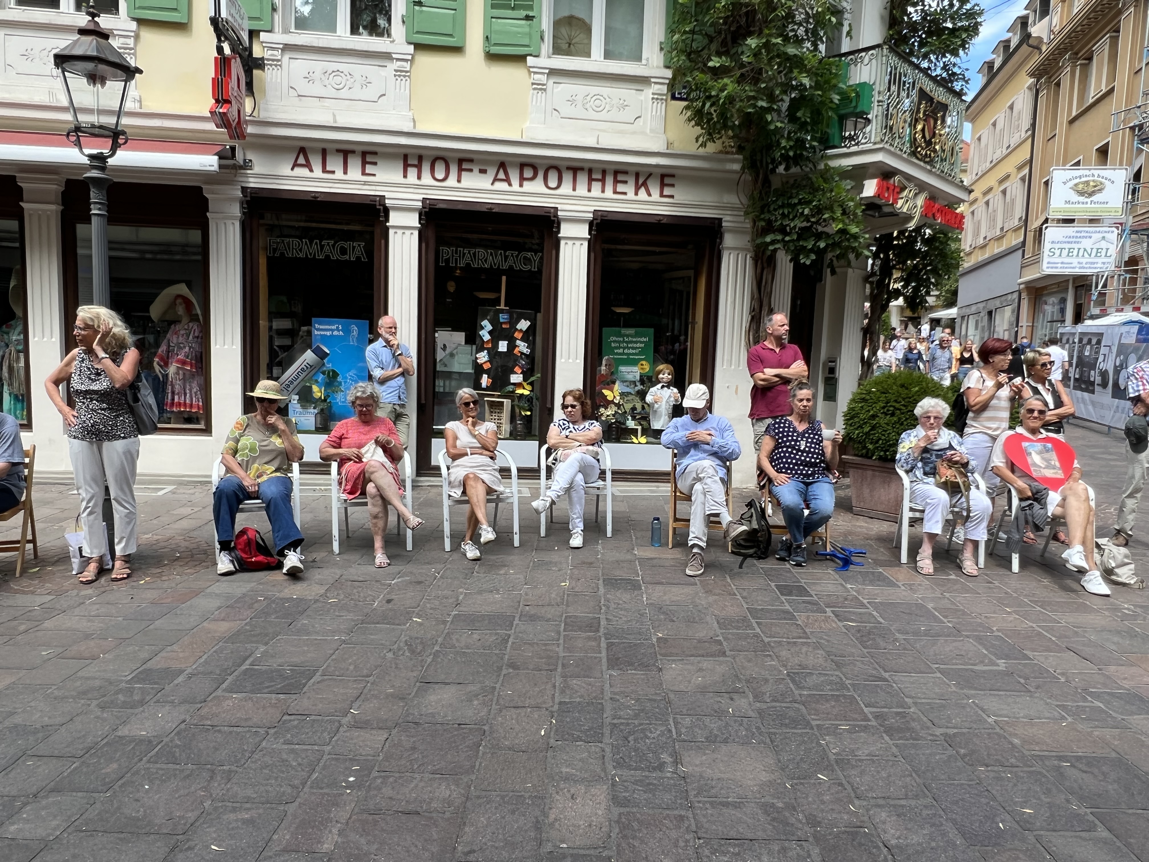 Zwei mal Drei sind Neun und ich mach mir die Welt, wie sie mir gefällt.