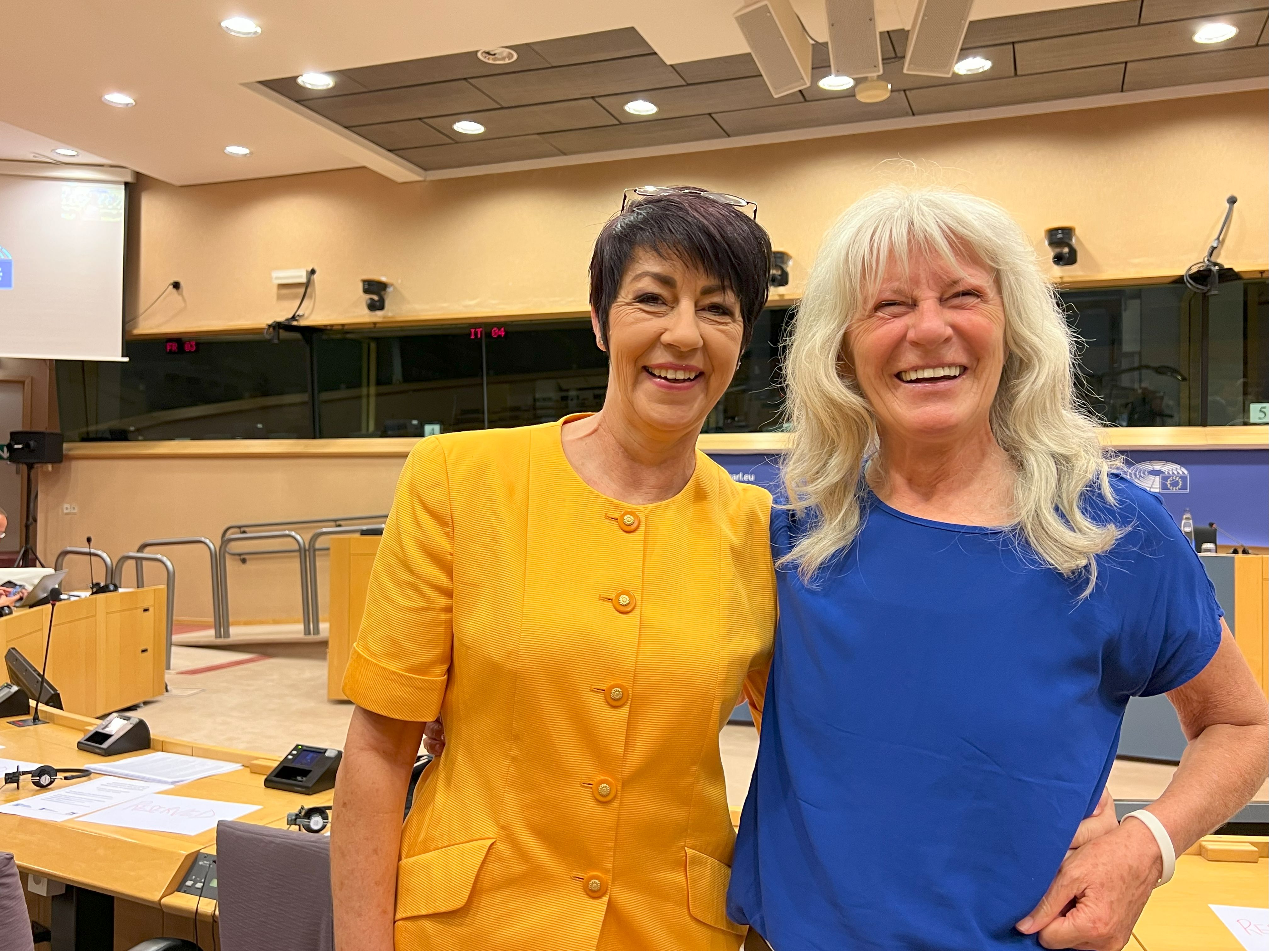 Es ging nie um Gesundheit bei der "Corona-Pandemie". Es ging darum Menschen zu brechen.  Christine Anderson, MdEP, für die AfD.