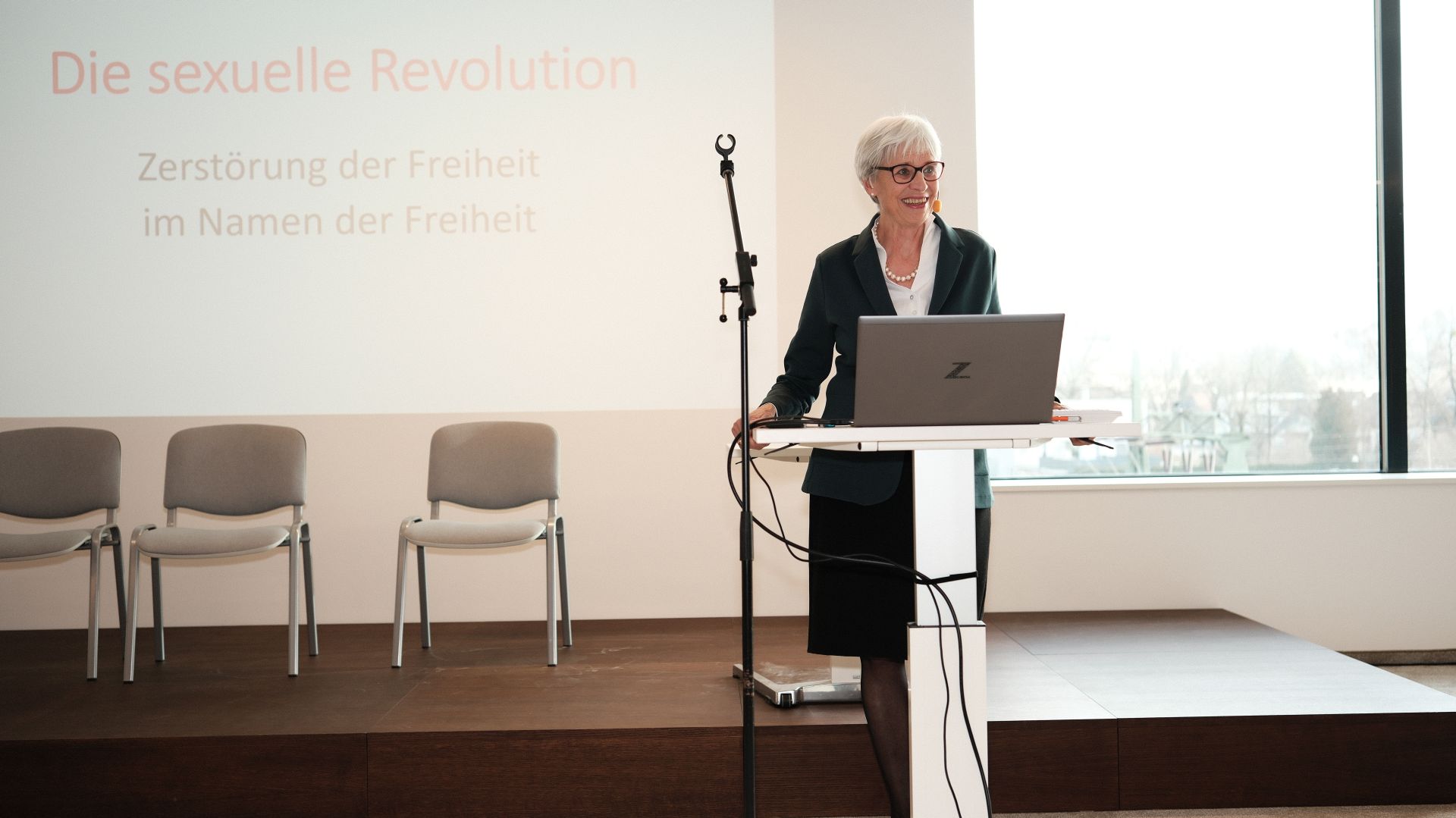 Gabriele Kuby: "Die neue Gender-Realität ist Stasi 2.0“.