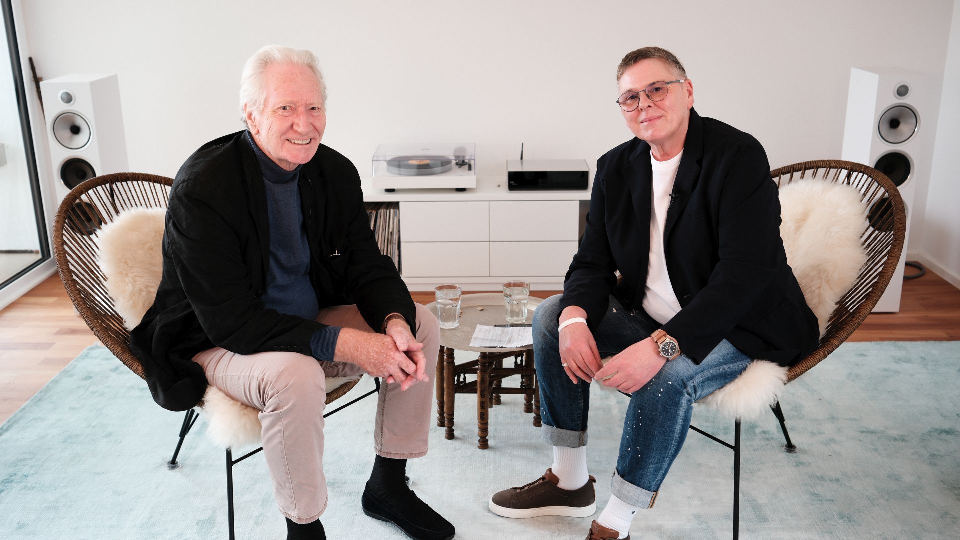 "Wir müssen aus dem Status des Empörten herauswachsen“. Ein Sonntagsgespräch mit dem großen Dirk C. Fleck. Schriftsteller. Journalist. Menschenkenner- und freund.