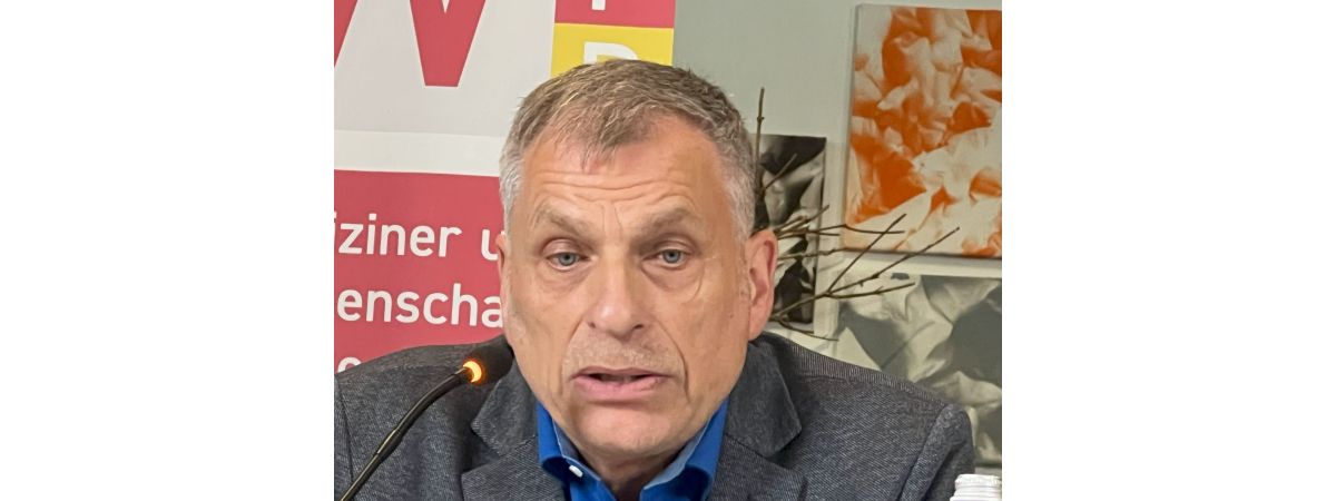 Verdacht auf “Impftod”. Prof. Dr. Klaus Steger, Mikrobiologe.