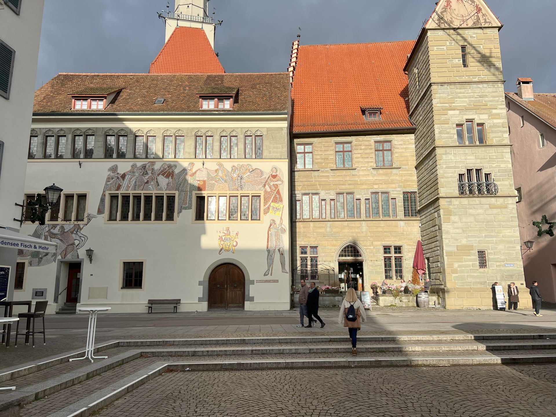 “Aufgetischt”. Ein neues Format vom Ratstisch direkt auf den Frühstückstisch. Heute: “Die Löwengeisel”.