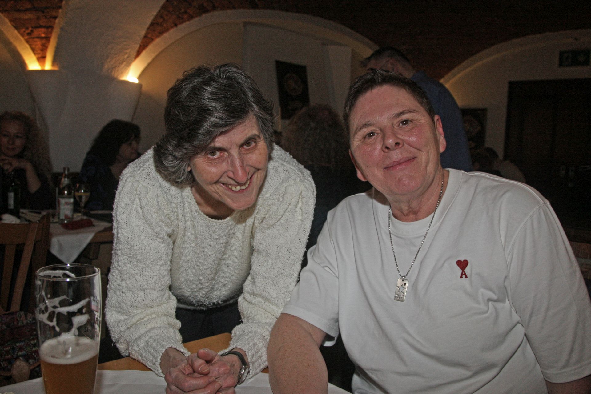 Marianne Grimmenstein: Ist Ungarn an die Pharmalobby verkauft worden?