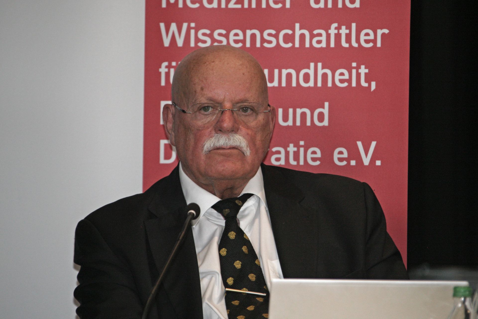 Uwe Kranz: Die Politik der Überwachung vernichtet die Freiheit.